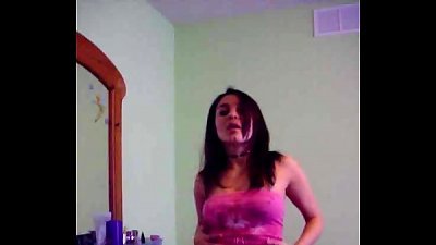 Jovencita de hemoso cuerpo bailando gorgeous