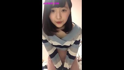 å¥³å‹é”ã«ãƒšãƒ³ã‚’å…¥ã‚Œã‚‰ã‚Œã‚‹