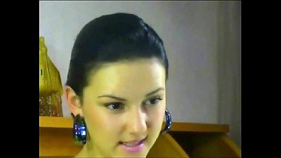 sensual webcam female AlinaY frigging her tight cootchie completely naked