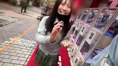 Hiyori is too nice and mysterious for anyone who wanna fuck, and today is the long-awaited tryst with her at Ueno! We went to Ueno to watch the pandas that she was looking forward to!