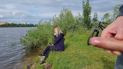 masturbate off a shaft near a stranger girl in public