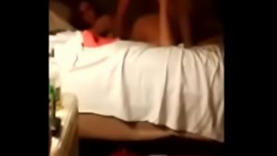 Ø¹Ù…Ù„Ù‡Ø§ Ù…ÙØ§Ø¬Ø£Ø© Ù Ø¹ÙŠØ¯ Ù…ÙŠÙ„Ø§Ø¯Ù‡Ø§ Ùˆ Ø¯Ø®Ù„ Ù†Ø§ÙƒÙ‡Ø§ Ø§Ø¯Ø§Ø§Ù… Ø§ØµØ­Ø§Ù„Ù‡Ø§