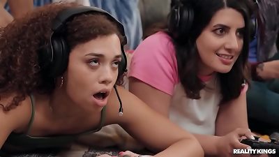 Co-op Mode ravage for Gamer gals / Reality Kings