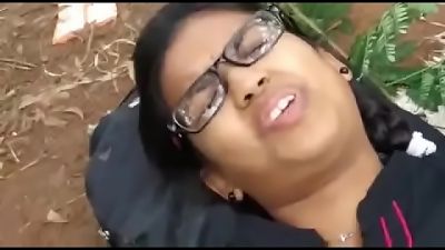 à¤…à¤ªà¤¨à¥€ cousin à¤¬à¤¹à¤¨ à¤•à¥‹ à¤–à¥‡à¤¤ à¤®à¥‡à¤‚ à¤¬à¥à¤²à¤¾à¤•à¤° à¤…à¤ªà¤¨à¥‡ à¤¦à¥‹à¤¸à¥à¤¤ à¤¸à¥‡ à¤šà¥à¤¦à¤µà¤¾à¤¯à¤¾ à¤”à¤° à¤‰à¤¸à¤•à¤¾ à¤ªà¤¾à¤¨à¥€ à¤¨à¤¿à¤•à¤¾à¤² à¤¦à¤¿à¤¯à¤¾..