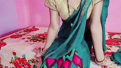 Dear bhabhi, she looks amazing in saree, I feel like pounding bhabhi