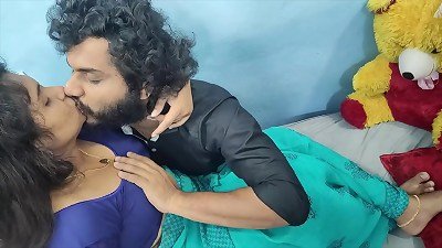 nasty Indian Bhabhi Cheats with Uber Driver