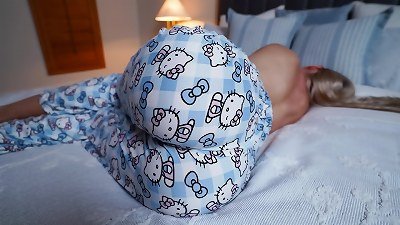 Step mom Wakes up to rigid cock of Step son He helps milf to jizz quick Carry Light