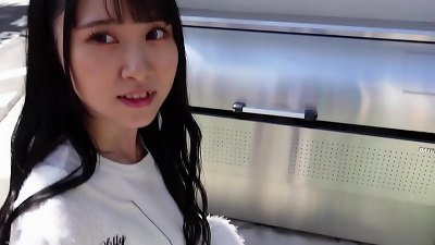 Part one [If she stares at you, you'll get a brain bug! PJs that exceed idol's level] A date with a translucent woman and an adult ant's daddy!