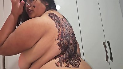 plump guzzles all her milk