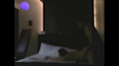 pareja de latinos jovenes cogiendo - gemidos altos