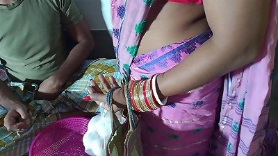 à¤…à¤‚à¤¡à¥‡ à¤¬à¥‡à¤šà¤¨à¥‡ à¤µà¤¾à¤²à¥‡ à¤¨à¥‡ à¤˜à¤° à¤®à¥‡à¤‚ à¤…à¤•à¥‡à¤²à¥€ à¤­à¤¾à¤­à¥€ à¤•à¥€ à¤œà¤¬à¤°à¤¦à¤¸à¥à¤¤à¥€ à¤šà¥à¤¦à¤¾à¤ˆ à¤•à¥€ xxx Bhabhi hook-up