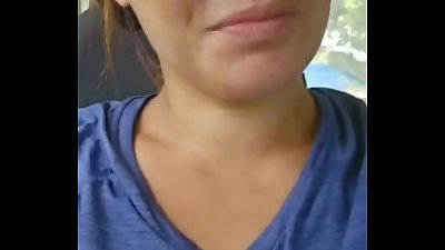 I was leaving the warehouse and a guy suggested me a ride, we talked a pile and without warning I already had my throat on his salami