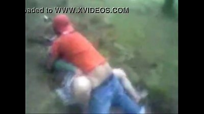 cogen indita en monte 01   XVIDEOSCOM