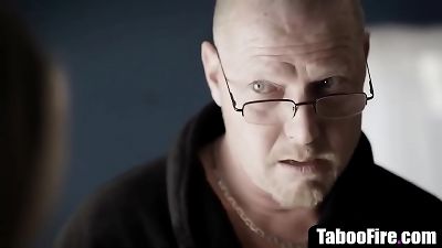 18yo teenager lets senior guy nail and impregnate her for money