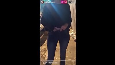 ON THE STREET, teenager PLAYS IN PUBLIC ON INSTAGRAM LIVE, WITH udders APPEARING! They honked at the sight! - Melina Bloom