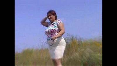 elder Indian plumper mules walk