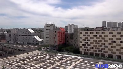 Karina, handsome &eacute;tudiante russe, veut baiser avec un fran&ccedil;ais